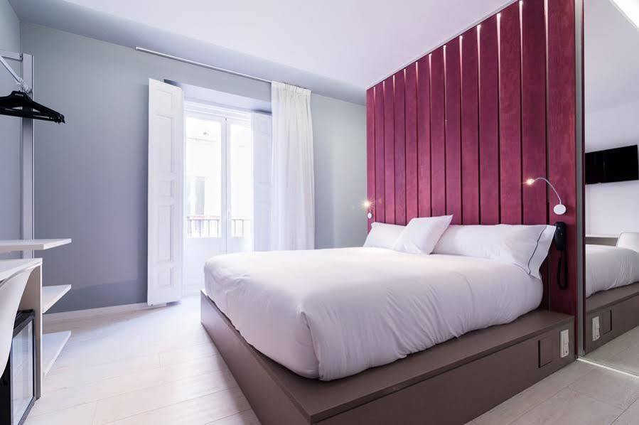 Nuria Hostal Madrid Exteriér fotografie